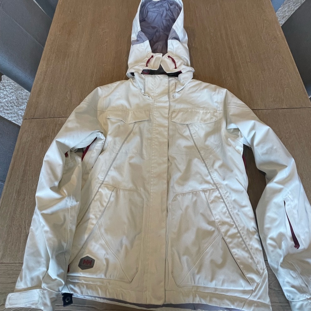 Helly Hansen women’s ski coat size medium